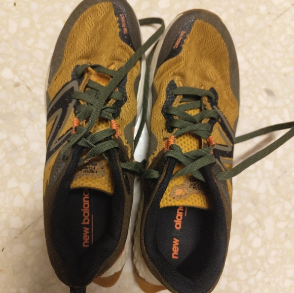 New Balance Trail Sneakers - Picture 1 of 3